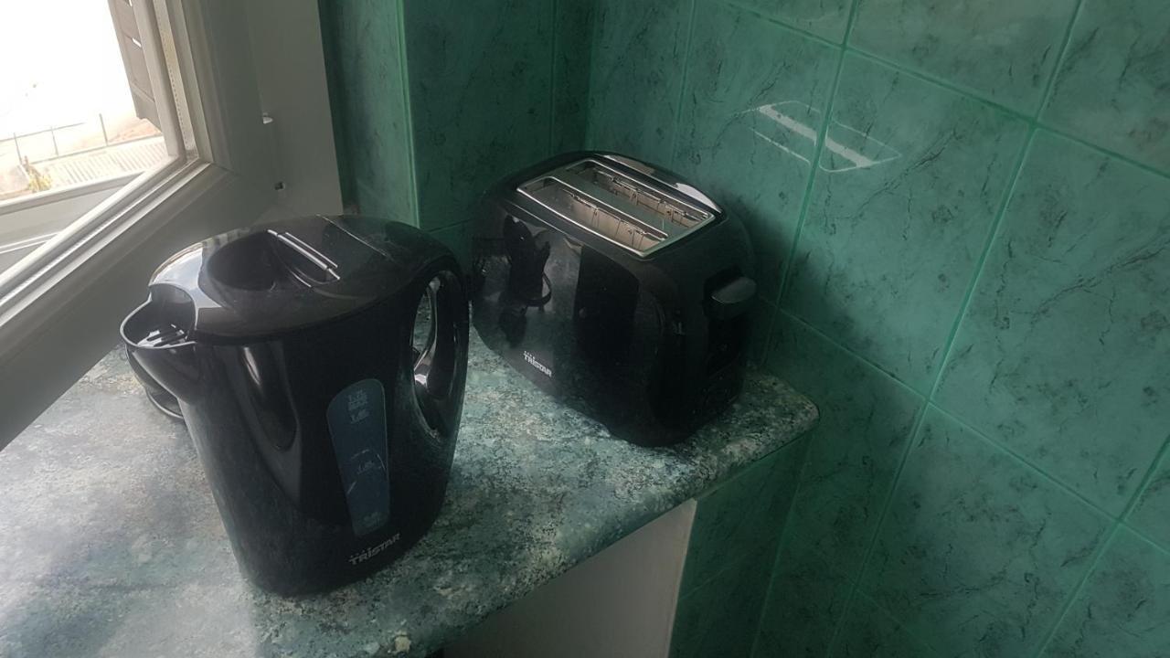 New Cheap Private Room, Kitchen , Overwieuw Sea,Tram On Spot, 12 Minutes From Nice Train Station With Tram , Beach In 17 Min Tram , Chambre Privee Pas Cher, Cuisine Equipee , Tram Sur Place, Apercu Mer, 12 Min De La Gare De Nice Avec Le Tram, 17 Min 외부 사진