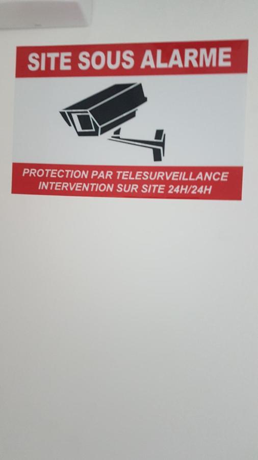New Cheap Private Room, Kitchen , Overwieuw Sea,Tram On Spot, 12 Minutes From Nice Train Station With Tram , Beach In 17 Min Tram , Chambre Privee Pas Cher, Cuisine Equipee , Tram Sur Place, Apercu Mer, 12 Min De La Gare De Nice Avec Le Tram, 17 Min 외부 사진