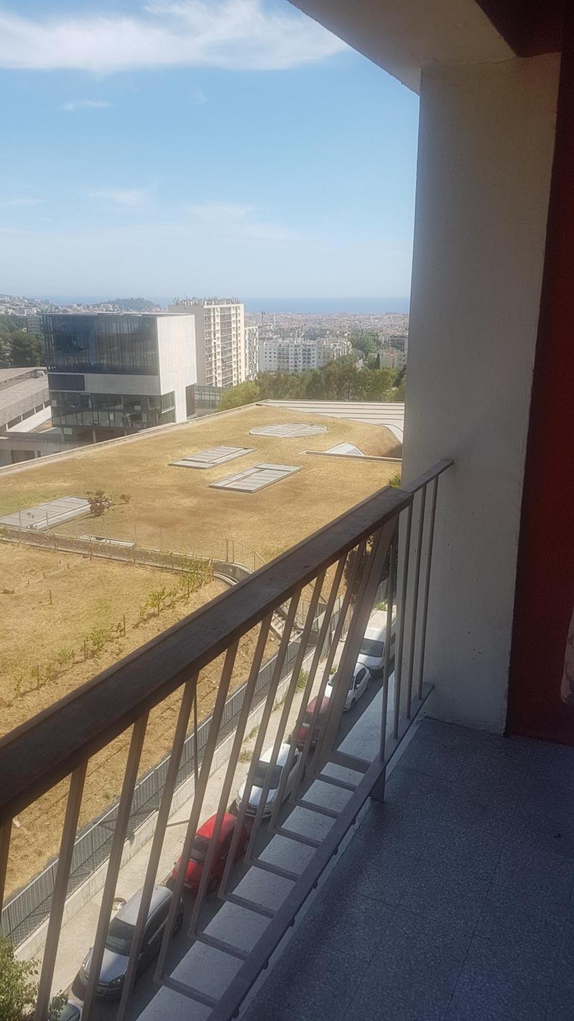 New Cheap Private Room, Kitchen , Overwieuw Sea,Tram On Spot, 12 Minutes From Nice Train Station With Tram , Beach In 17 Min Tram , Chambre Privee Pas Cher, Cuisine Equipee , Tram Sur Place, Apercu Mer, 12 Min De La Gare De Nice Avec Le Tram, 17 Min 객실 사진